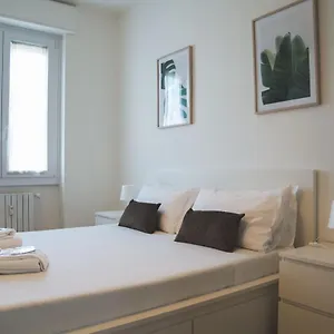 L'arche Comfort & Relax - House In The Trees , Milano Italia