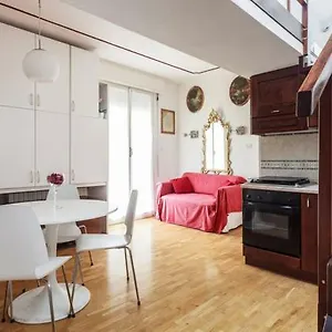 Le Grenier , Bologna Italia